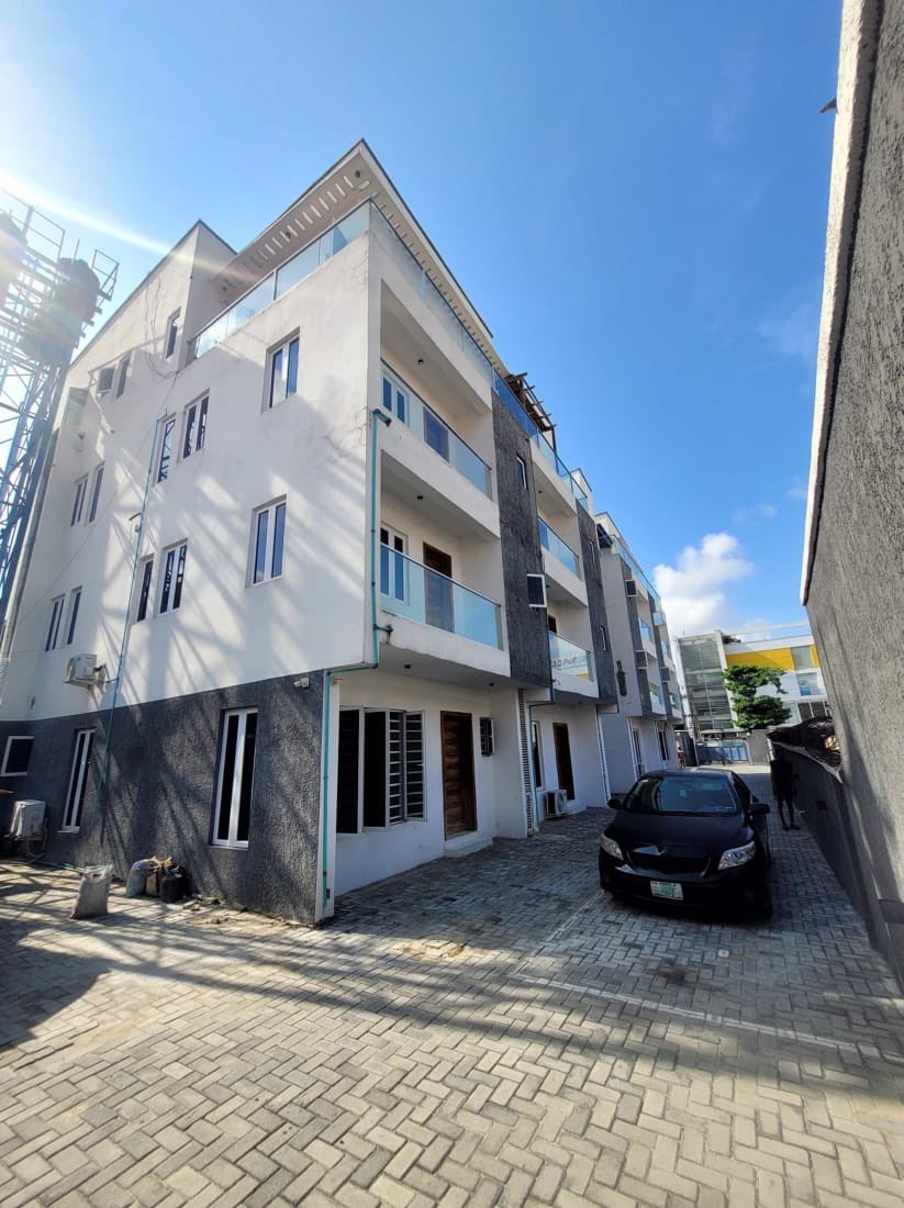 LawrenceLukas6's tweet image. Lux 4bedroom apartment W/Pool
Available for booking 
VI, Lagos
Send a DM for more details 
☎️0701 625 6034

#shortlethost #active #bookingdotcom