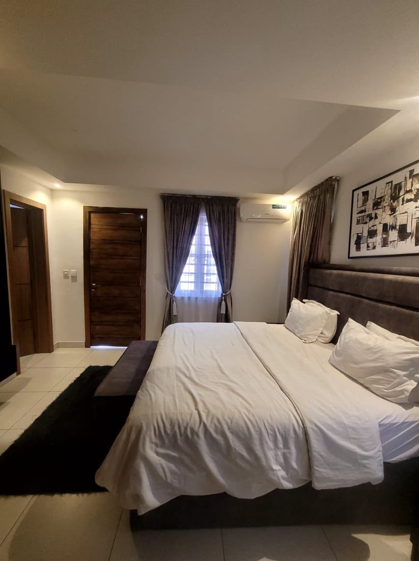 LawrenceLukas6's tweet image. Lux 4bedroom apartment W/Pool
Available for booking 
VI, Lagos
Send a DM for more details 
☎️0701 625 6034

#shortlethost #active #bookingdotcom