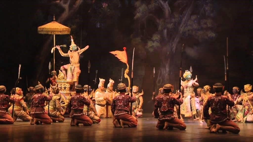 Little_n88's tweet photo. Khon is an ancient and high-class performing art of Thailand, dating back to the Ayutthaya period, as evidenced by the memoirs of La Loubère, the French ambassador during the reign of King Narai the Great.
#KhonThai #Thaiart #Thaiculture #UNESCO
#UNESCOKhonThai61 #Thailand #โขน https://t.co/mC0FjTxcL4