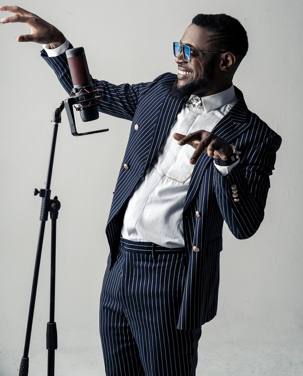 TherealSalatiel's tweet photo. Happy Sunday 🫡 
🎵 l'Éternel est mon berger, je ne manquerai de rien 🎵

https://t.co/X3Vq8EHTV6
#TheHighman #EnHaut https://t.co/HtO2pg91ML
