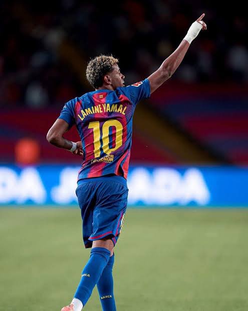 shugar bread • tweet media