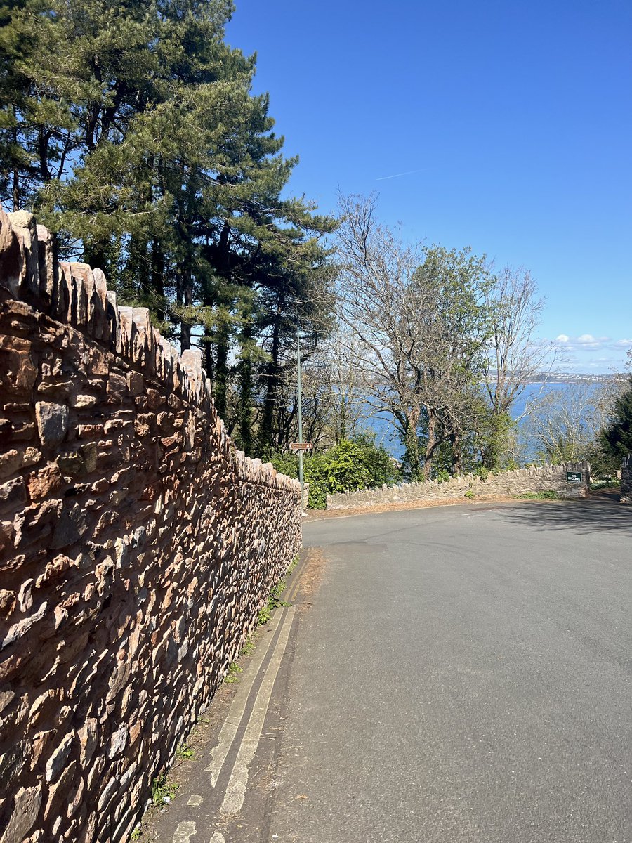 MePlasticSea's tweet photo. What a beautiful day! 🌞🌞🌞

So happy the sun is back!

Today I went round the usual dog poo bag walk from Brixham to Broadsands and back in a loop. I was super pleased as only picked up half a bag of litter and only 19 dog poo bags!  #litter #torbay https://t.co/npRQJ6f6eO