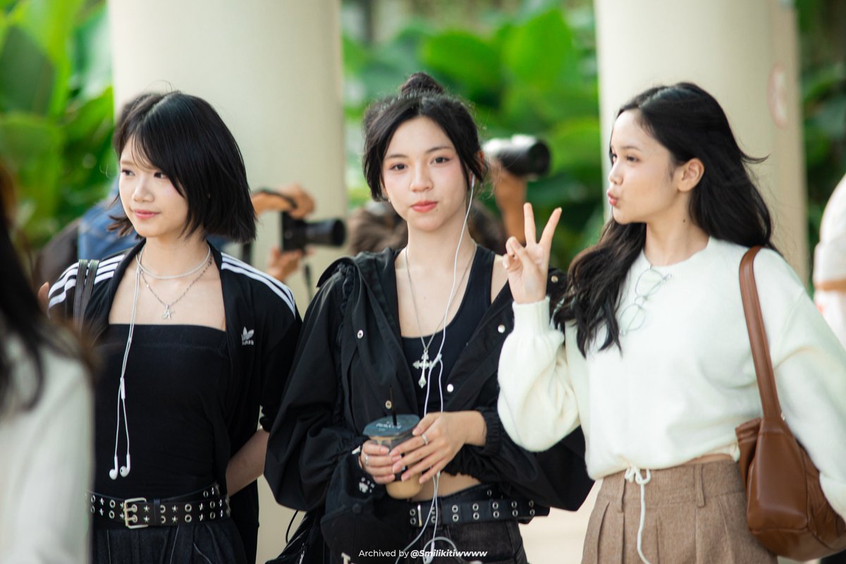 Smilikitiw. tweet media