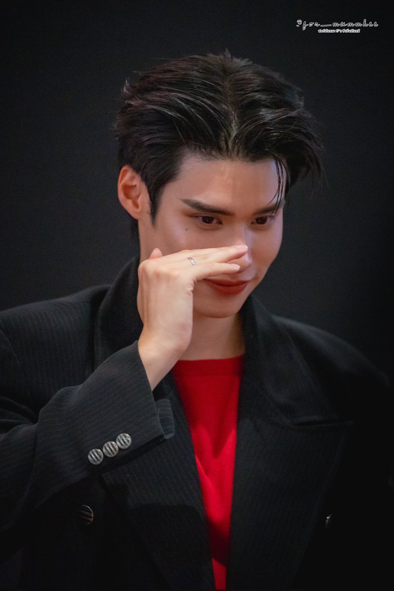 คุณตำรวจแกล้งอวดแหวนป่ะ?! 💍

CELEBRATE URANUSCLINIC X PEARLPEAK

#PearlPeakXUranusClinic
#peakpeemapol #พีคภีมพล