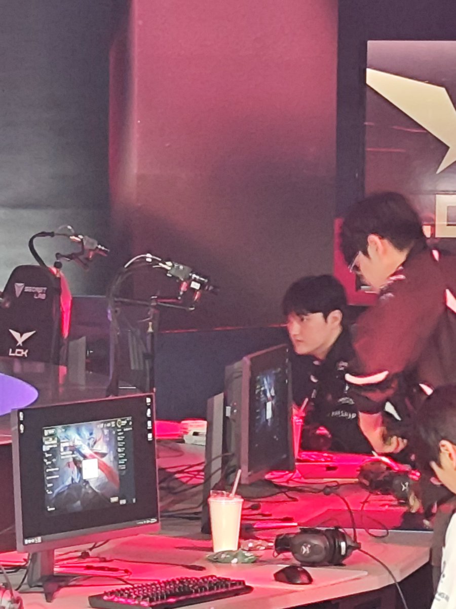 Le Sandra tweet media