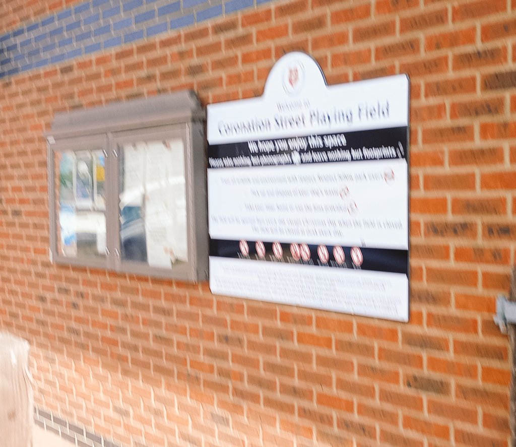 smilerhopper's tweet image. #Groundhopping #Notts at the Balderton parish fields aka #Coronationstreet PF shared with @BaldoCC @HolyTrinityRes for @TrentAlbion (8th) v @FarnsfieldFc (3rd) in the @NewarkAlliance_ premier division KO 1033 game number 266 with JP #newgroundalert for footy #triplegameday 2/3 ☀️