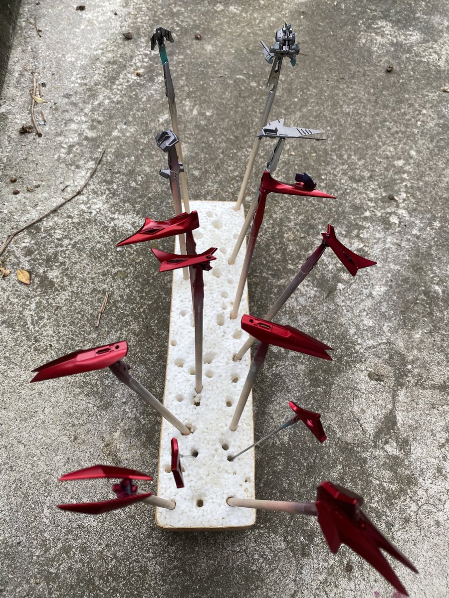 kline_johnny's tweet photo. ABSパーツのポッキリを予備パーツで修復したりして進行いまいちですが🤣

ジャバラより下半身はいい感じ‼️
キャンディ塗装も慣れて来ました〜👍🏻
#カイゼリン 
#FSS_jp #ボークス https://t.co/3zTwl419Qm