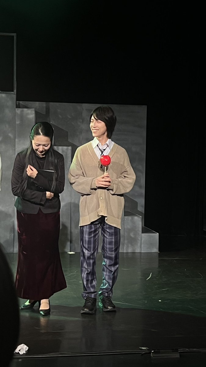 姫野出演の舞台、観てきました🌸

奏くんが
ダブルカーテンコールの時に
わざわざ小道具を持ち替えてた🍮🍎

急いで準備したんやろな🤣

皆さん、お疲れ様でした🙇‍♀️