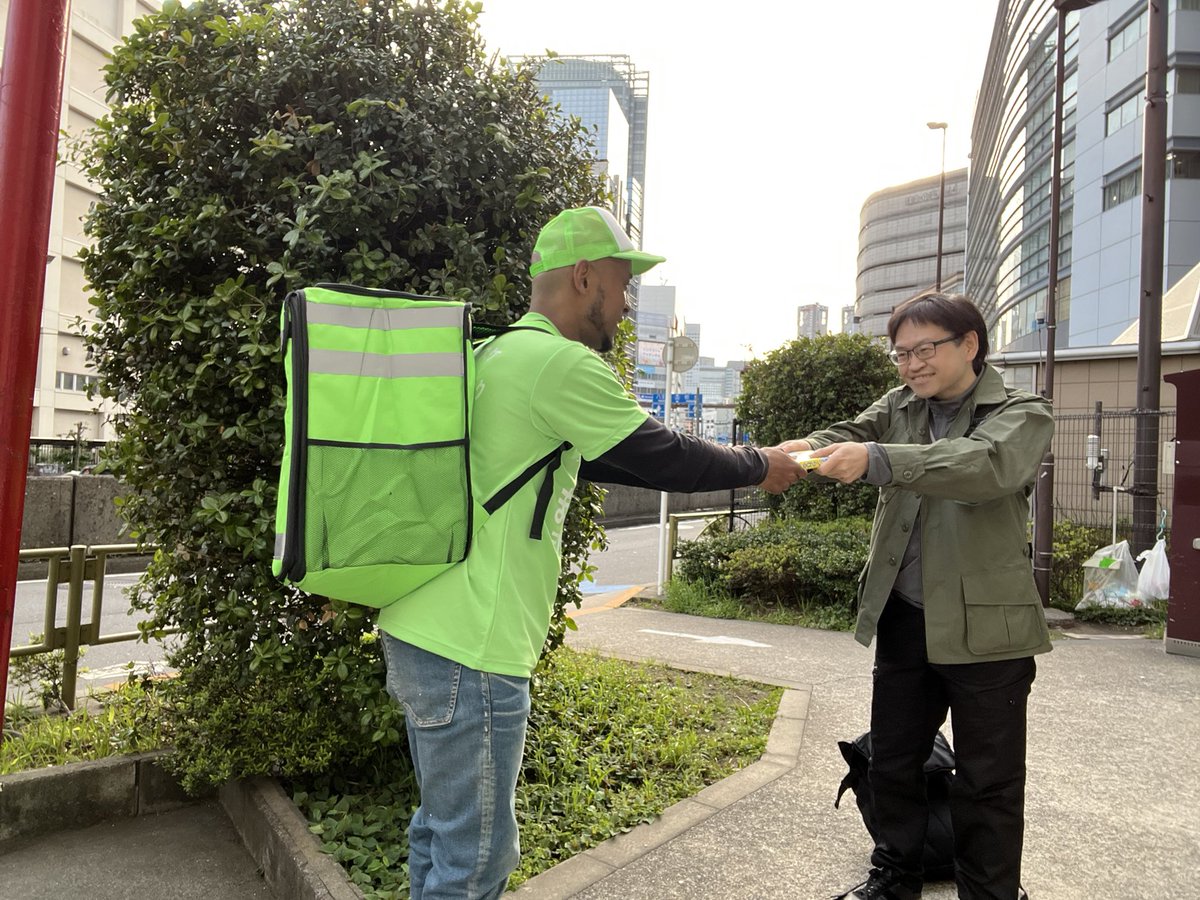 初出版まで残り31日！
直前の5/7(木)に祝宴&amp; #まぶちちデリバリー 1000冊手売りチャレンジの決起集会ぶちかまします！詳細は↓↓↓
オカシイ奴みんなあつまれー！！！！！