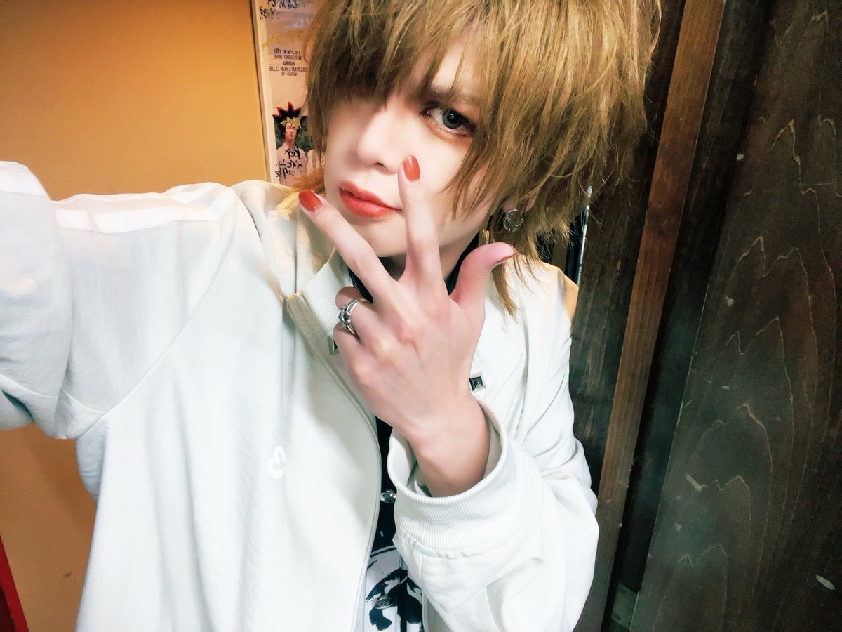 vistlip智 tweet media