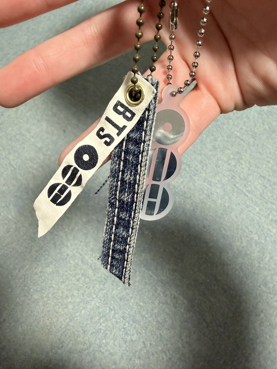 rina_61tom's tweet photo. 終始号泣しっぱなしで
全てが感動でした。
2026年にsave me とcrystal snow聞けるとは思わなかった😭
隣の方からソンムルも頂いて…
全部一生の宝物です。
グクかっこよかった🫶💜

#BTS
#BTS_WORLDTOUR_ARIRAN_JAPAN https://t.co/DJo8Lhj8Vw