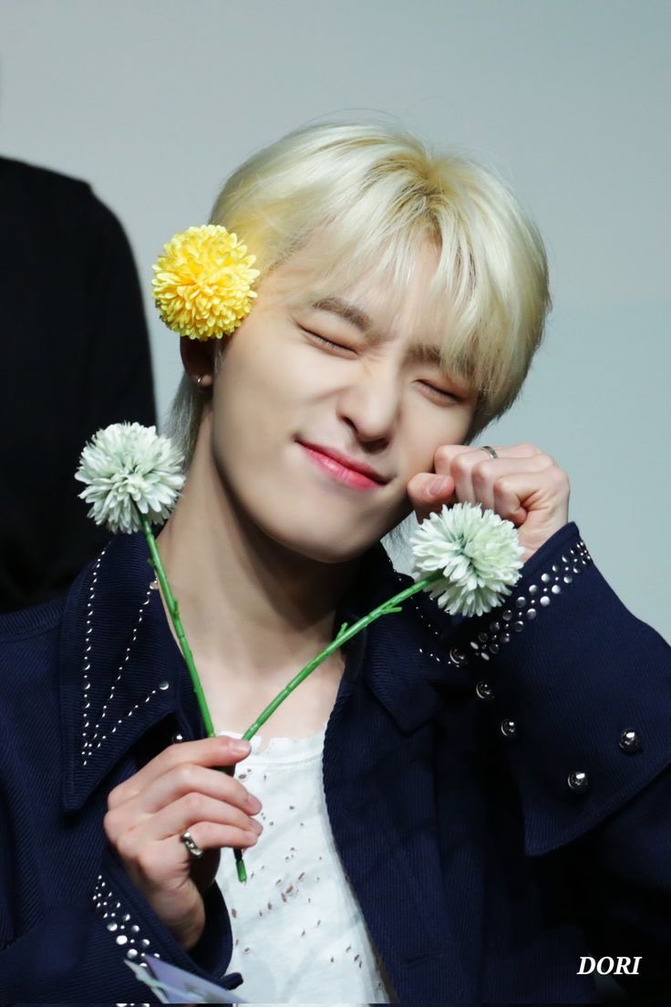 sunshine channie ☀️🦦 tweet media