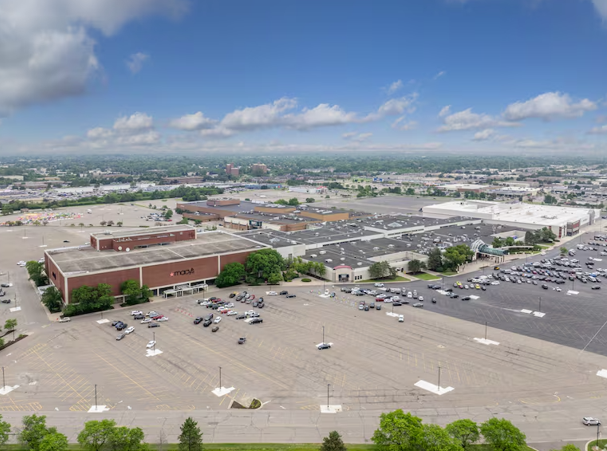 Willi_H2O's tweet image. JACK HAMMER all this concrete 
Very few people at the mall these days 
#OaklandMall needs a reduction in parking spots
THIS monstrosity has caused flooding , 
from all the stormwater runoff it creates . 
2026 it's time, it's over, done, cooked