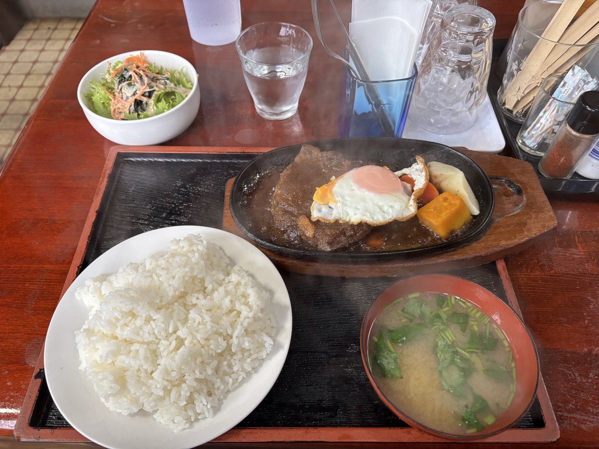 ustrust20190902's tweet photo. 2026.4.4

福島からの帰り道に寄ってみました。

那須塩原にあるFBIのステーキを食べる予定でしたが、お休みのためこちらで世里菜ステーキを。

お肉が少し硬めで脂身も無くステーキとはちょっと違うなーと…🥹
 
#アスト���スト合同会社川口市
#アストラスト合同会社軽貨物輸送 https://t.co/zQYcht9agw