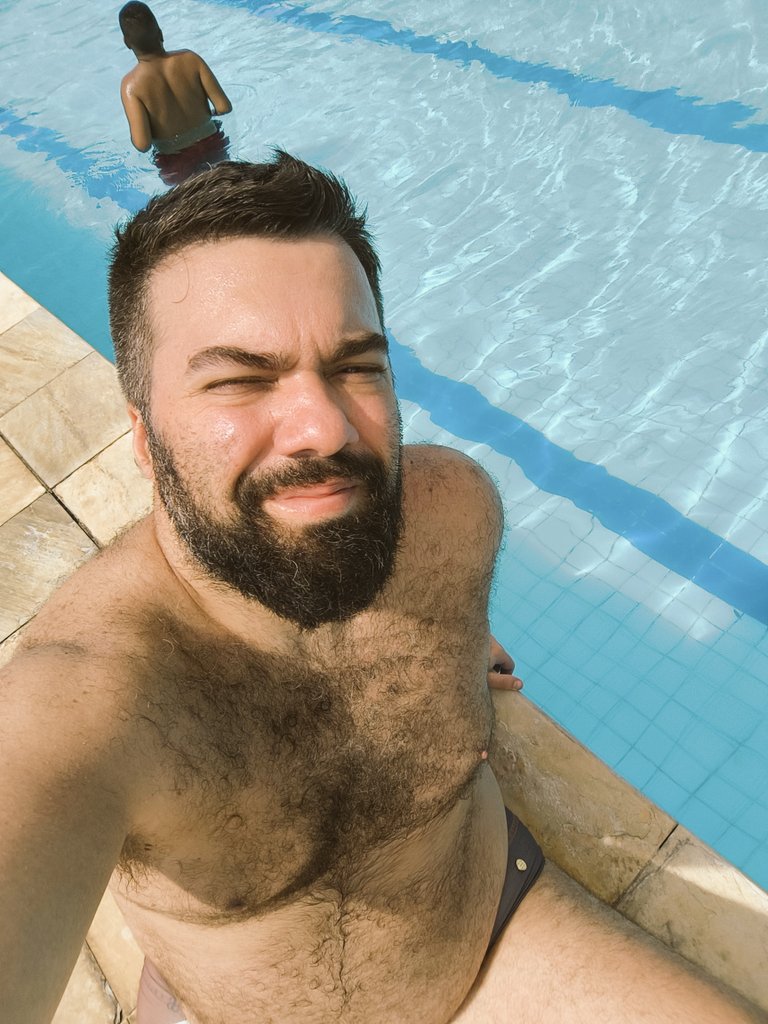 ZePa1581's tweet photo. Pool time in Sampa! https://t.co/NN8C5NyBNJ