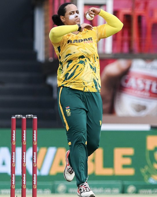 IND Women move to 78/2 after 10 overs. 🏏