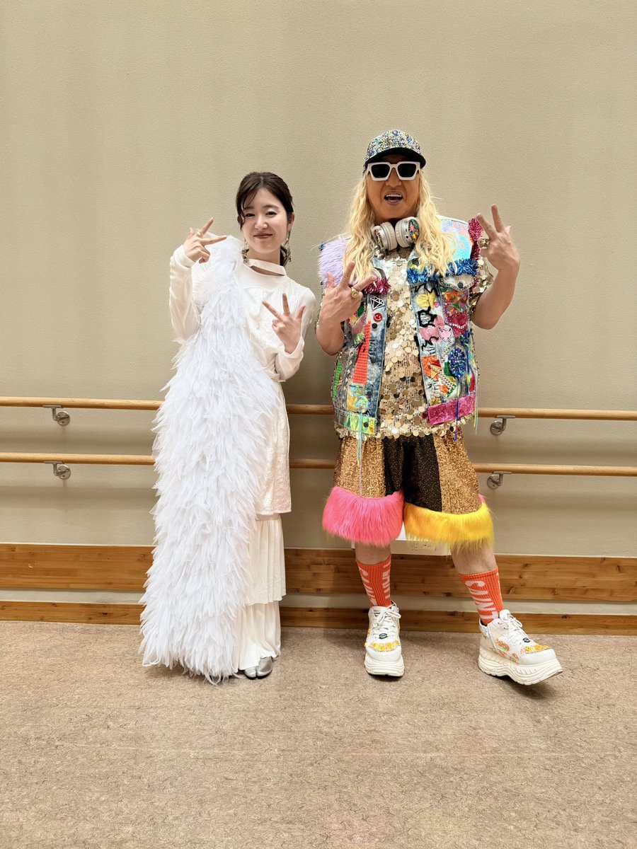 D J K O O tweet media