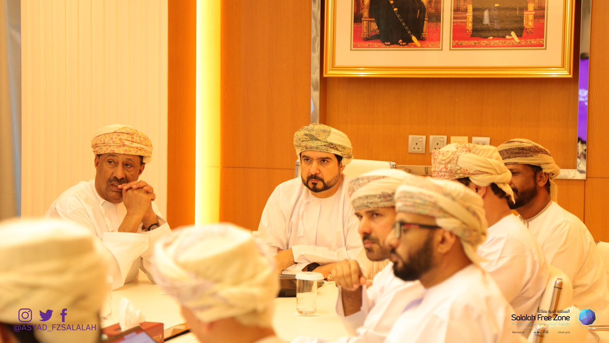 ASYAD_FZSalalah's tweet photo. H.E. Qais bin Mohammed Al Yousef, Chairman of the Public Authority for Special Economic Zones and Free Zones, accompanied by Board Member Major General Abdullah Al Harthy and a number of officials, visited #Salalah_Free_Zone to review the progress of projects and the advancement of investments, as part of efforts to enhance performance and support the investment environment.

During the visit, Dr. Ali Tabook, CEO of Salalah Free Zone, presented the key achievements and performance indicators, highlighting a 7.7% growth in investments, alongside a 13% expansion in leased areas. This growth has been driven by a strategic focus on key sectors, including food industries, pharmaceuticals, and advanced manufacturing. He also emphasized the zone’s growing position as a leading investment destination that supports economic diversification and aligns with the objectives of Oman Vision 2040.