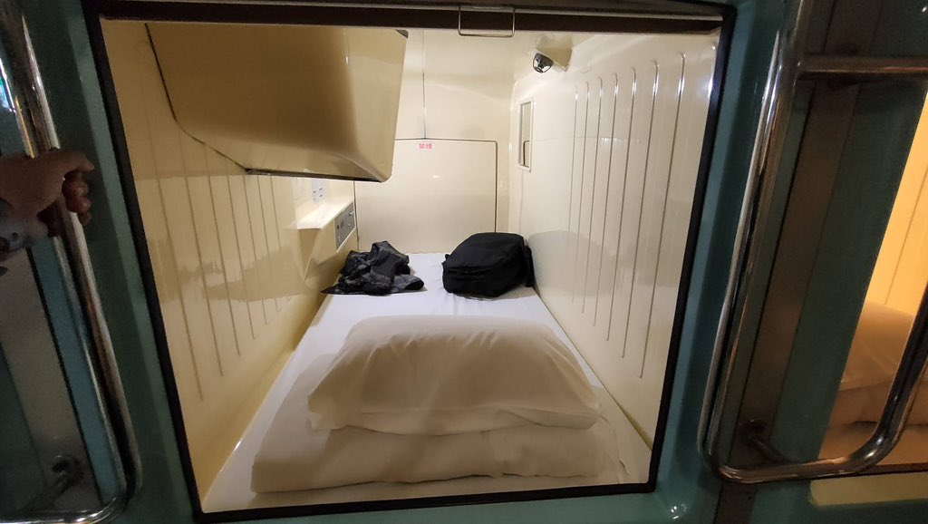 らいばる🐰ホテル暮らしミニマリスト tweet media