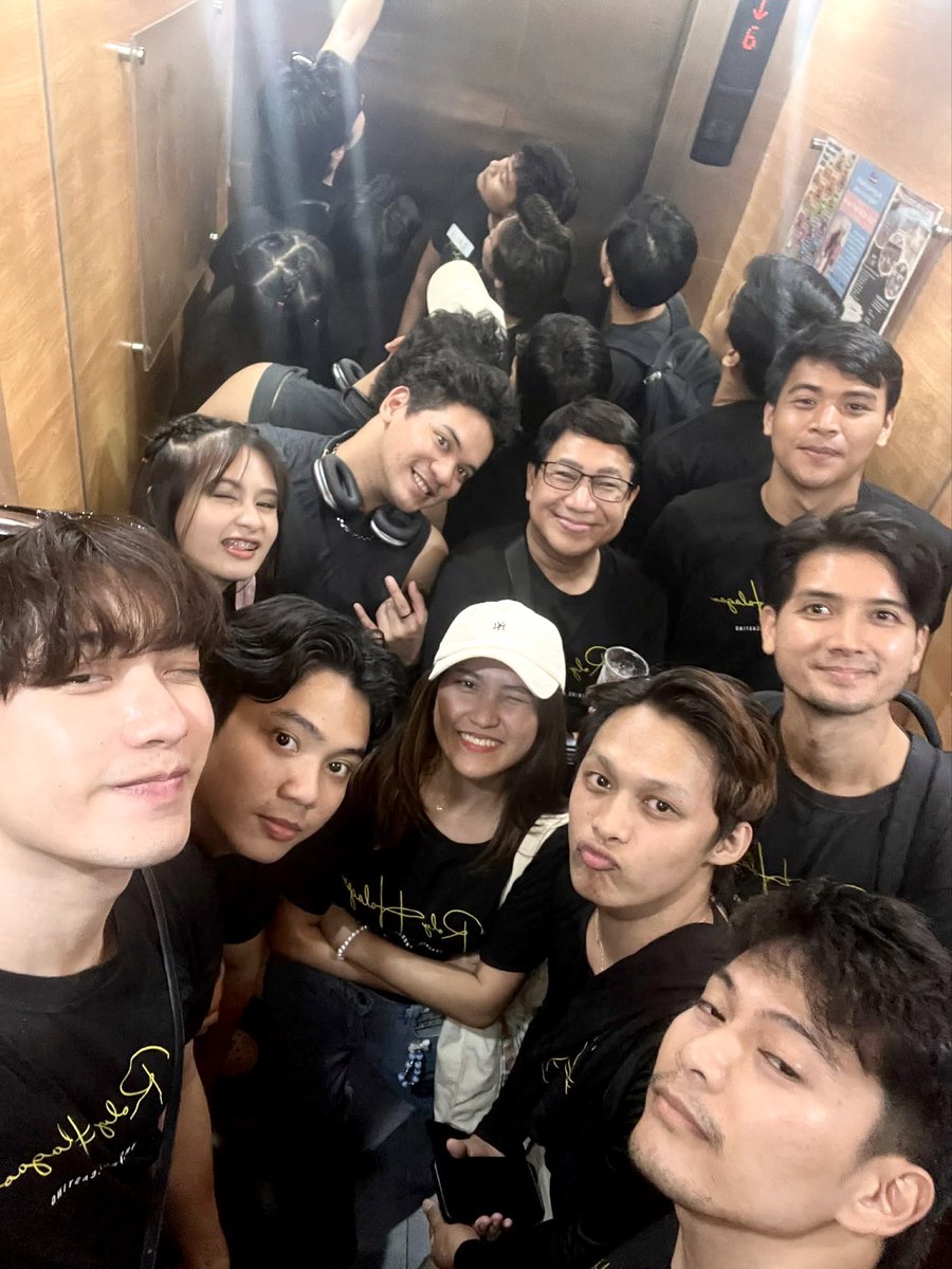 Wrap-up for today’s acting workshop activity.

#rolyhalagaotraining
#actingworkshop
#tvcommercial
#film
<a href="/RolyHalagao/">Roly Halagao</a>