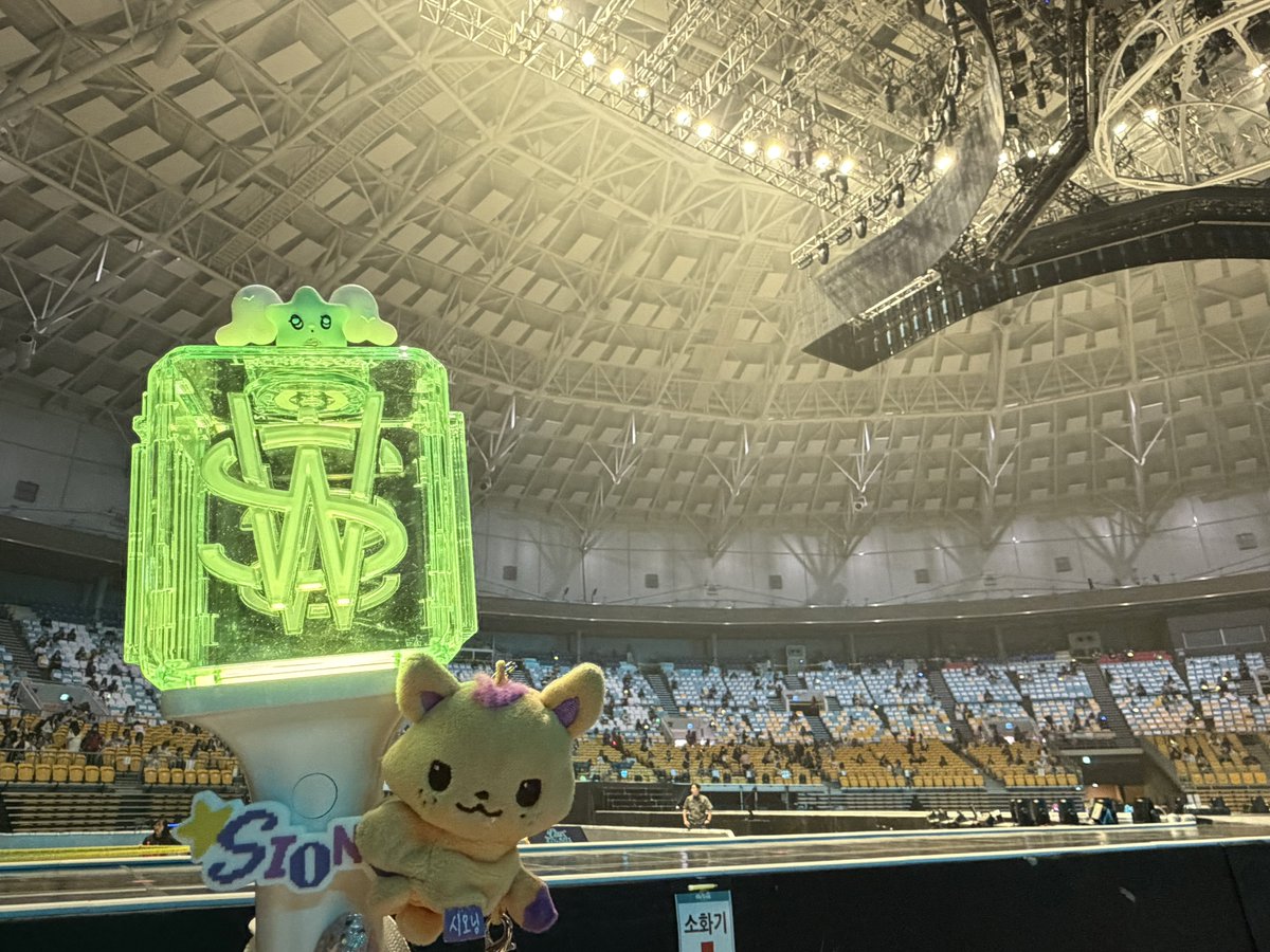 star1rainbow's tweet photo. INTO THE WISH : Our WISHツアーも今日で終わり。行く事ができた9公演全部幸せで大切な思い出になった。カムバも次のツアーも楽しみ💜❤️🩵💚💛🩷
#NCTWISH #INTOTHEWISH #OurWISH_ENCORE #NCTWISH_CONCERT_TOUR https://t.co/X7fY9xjK7W