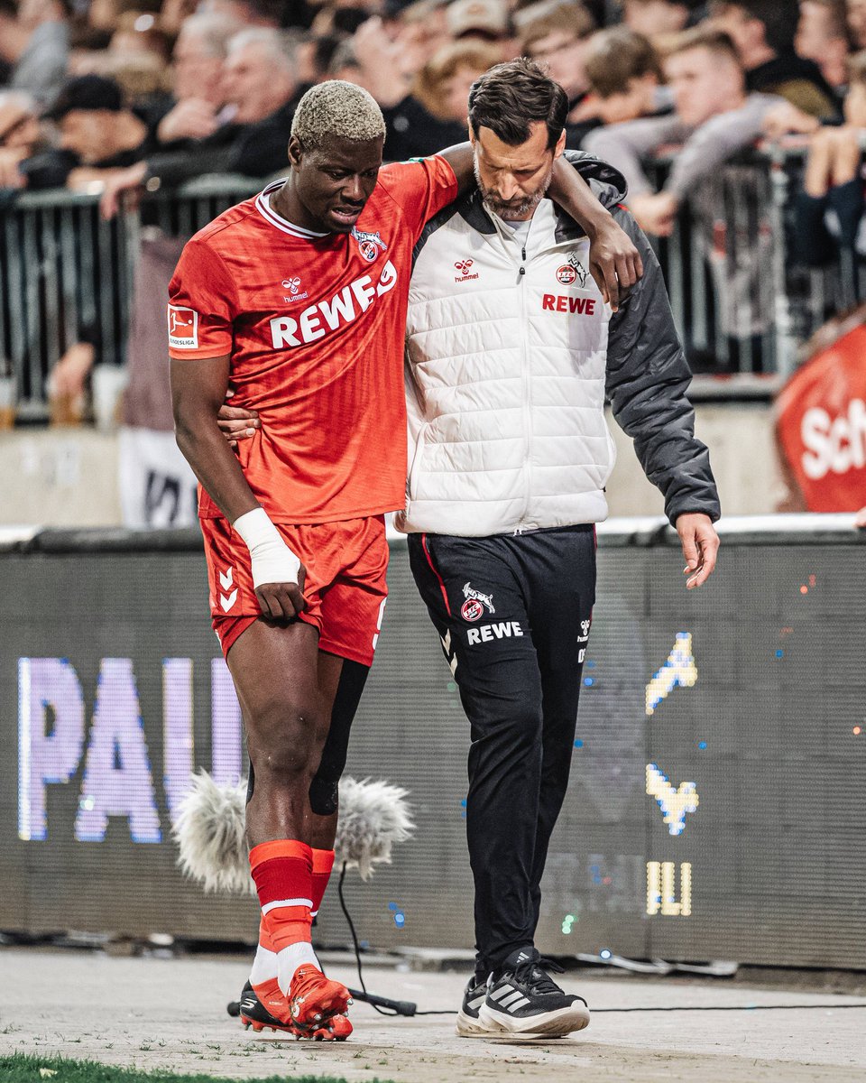 1. FC ケルン tweet media