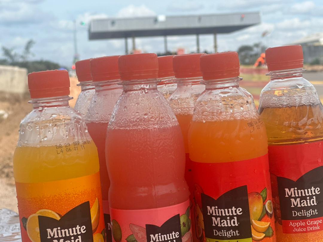 zinaraZW's tweet photo. A big shoutout to Minute Maid for an exciting Happy Hour activation at Ntabazinduna Tollgate! 🎉

Motorists enjoyed free toll passes and refreshing juices, creating memorable brand moments ahead of Zimbabwe International Trade Fair. 🚗🥤

Partner with us on the Happy Hour Platform to connect, engage and grow your brand where it matters most. 🔥

#HappyHourPromotion 
#MinuteMaid
#PartnersForProgress
@SchweppesZW