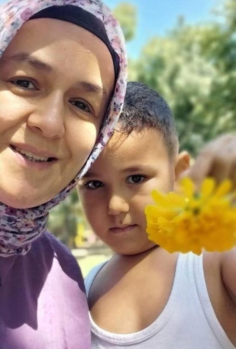 Skut36679377's tweet photo. Henüz 4 yaşında
Selman ağır hasta ve annesinden ayrı.
Annesi Melek Tekin’in kesinleşmiş cezası yok.
Bir çocuk için en büyük ihtiyacı annesidir.
Melek Tekin  derhâl serbest bırakılmalı.
#SONDAKİKA 
#adalet https://t.co/jnhk2Cynxj