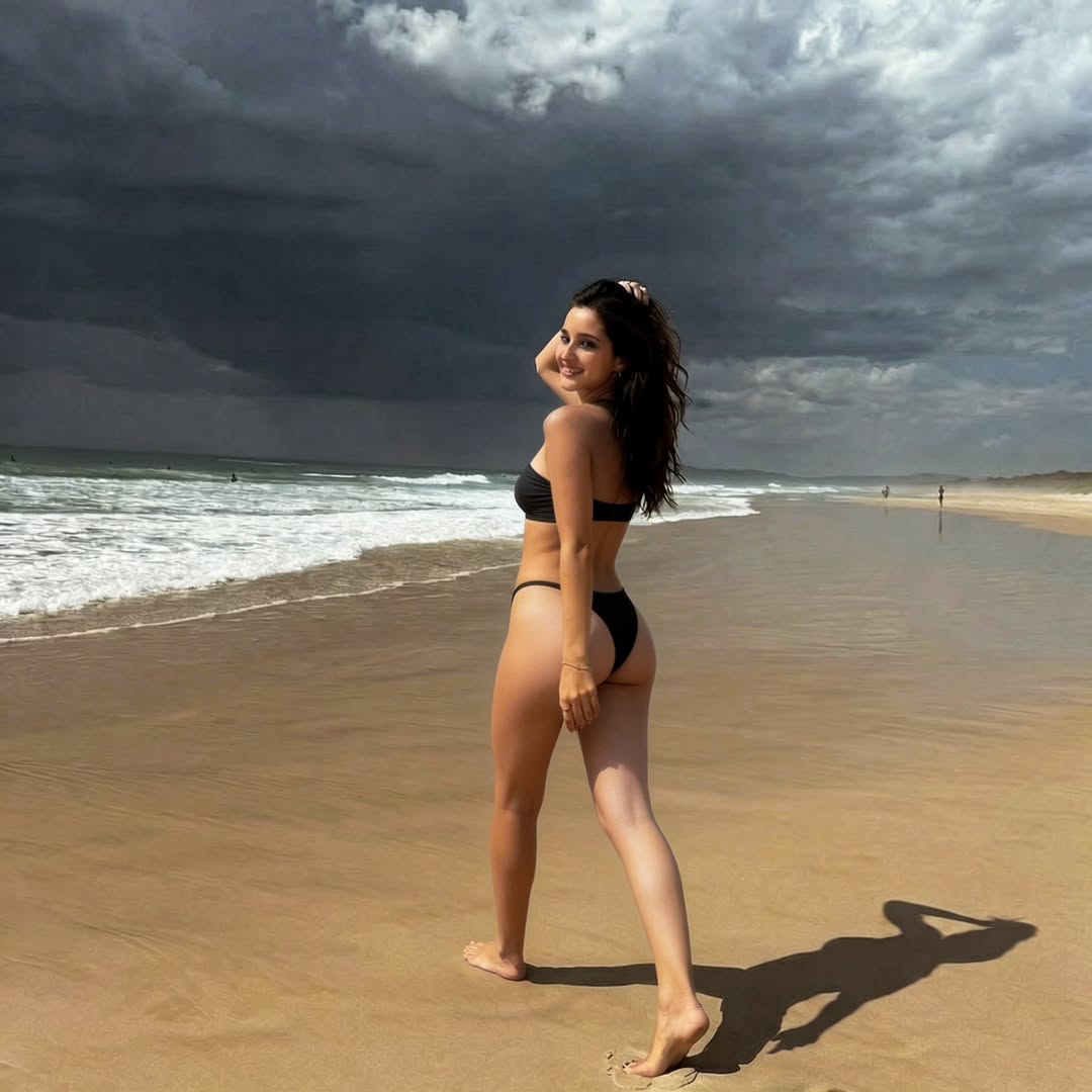 alishbarizvi_'s tweet image. Beach day vibes 🏖️

#repost