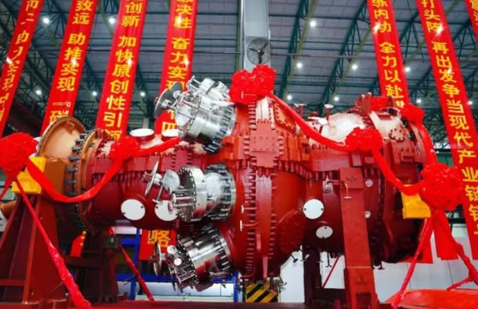 goldenlabubuwatch tweet media