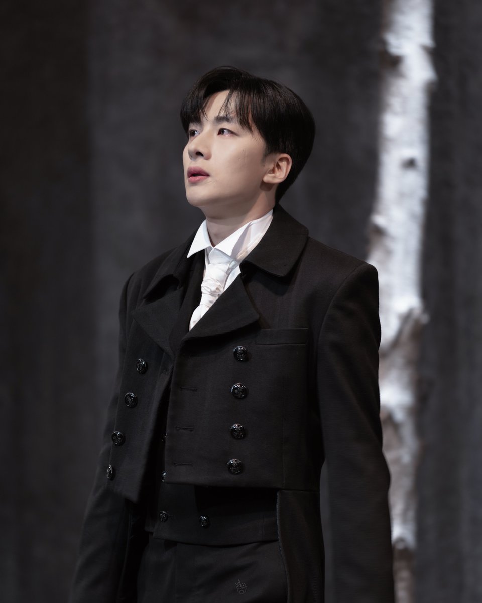 🌕
2026. 4. 17.(금) 20:00
연극 헤르츠클란

싱클레어 역 #박준형