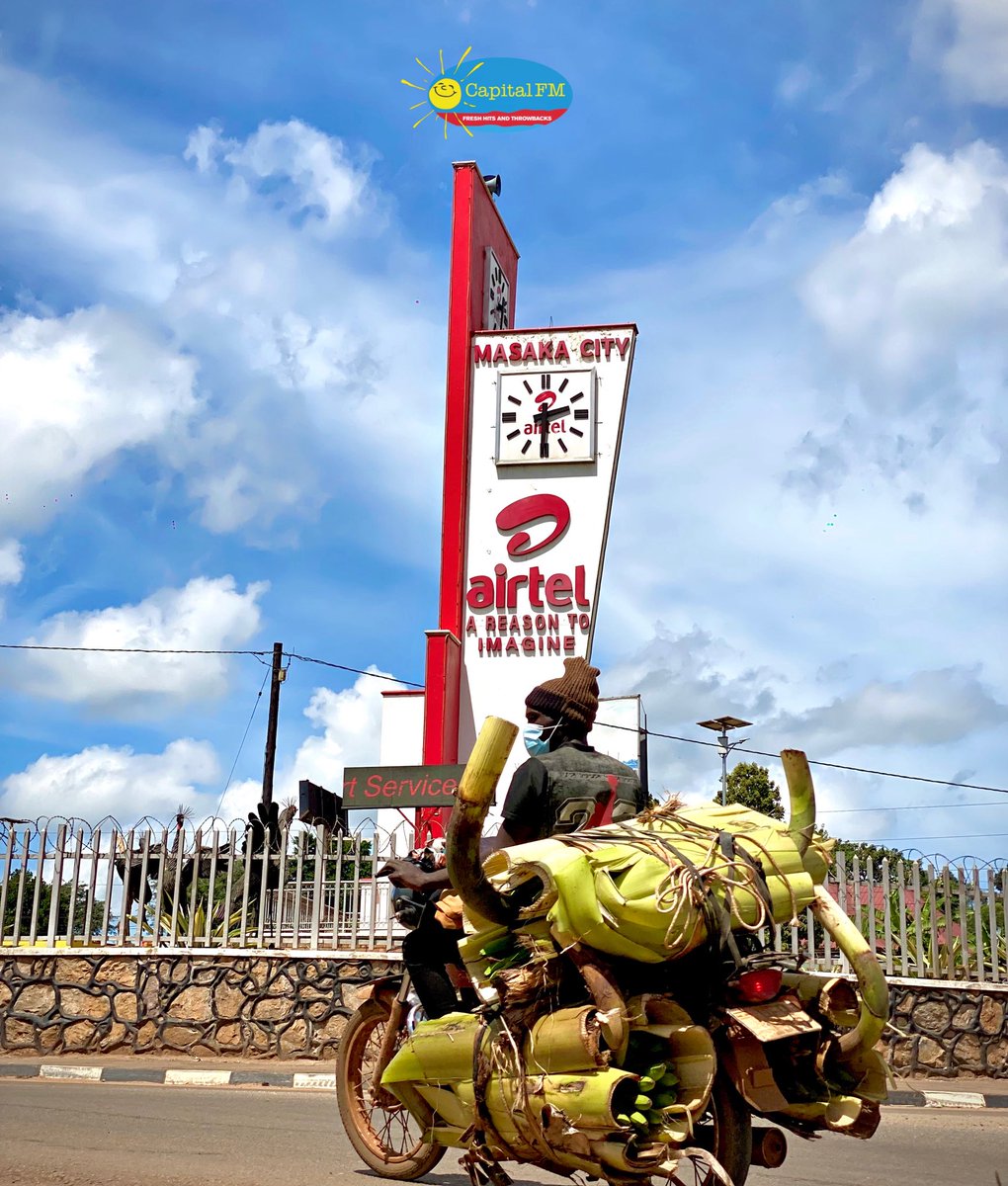 CapitalFMUganda's tweet image. Masaka, this Sunday is NOT for staying home 
 Big screens. Big games. Bigger vibes.
 #CapitalFM #MatchdayOnTour #Guinness