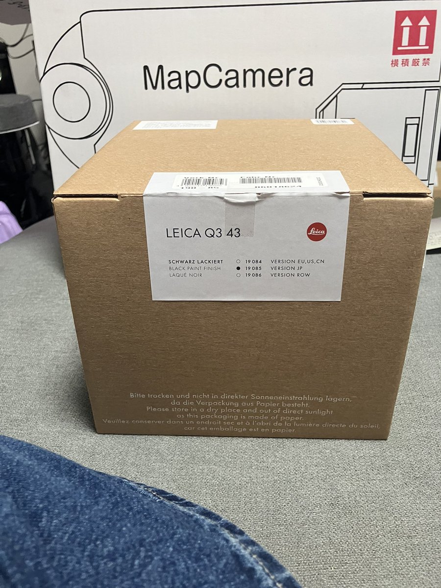 Taisaku_Photo's tweet photo. 買ってしまった。新品在庫があったから。
最近@Mokkun_Laulea や@millioneon_jp のYouTubeばっか見てたから。欲しくて

一旦、一晩寝て、まだ在庫があったから注文してた。
昨日、今日と子どもと公園に行って楽しんで来た！

#q343 #mapcamera #衝動買い https://t.co/dQ97qBMI1D