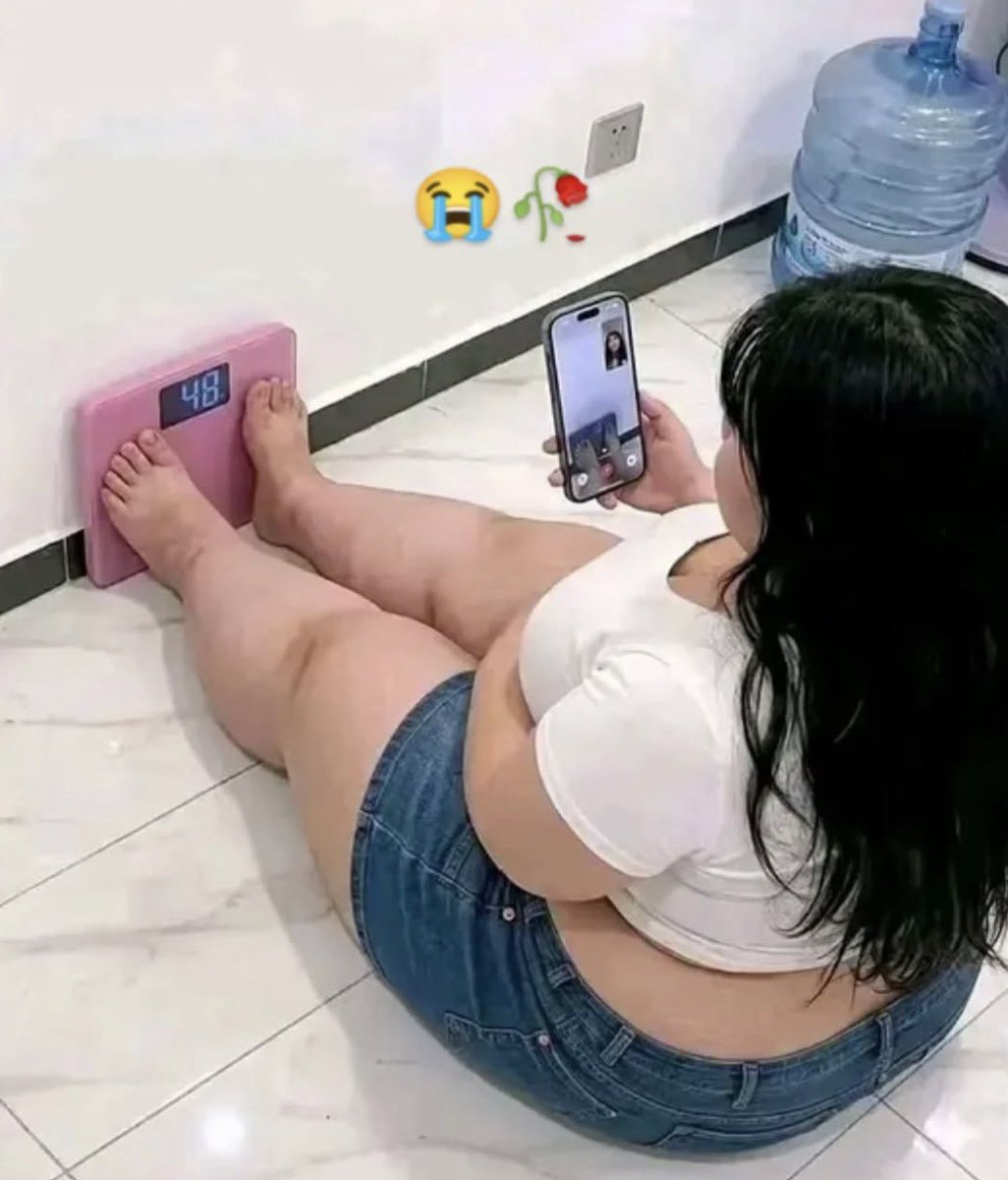 NO CONTEXT HUMANS tweet media