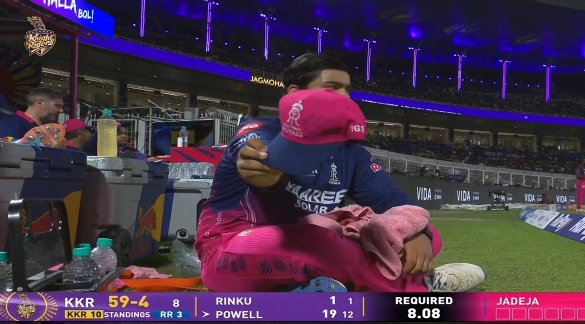 𝐊𝐨𝐡𝐥𝐢𝐧𝐚𝐭!𝟎𝐧_👑🚩 tweet media