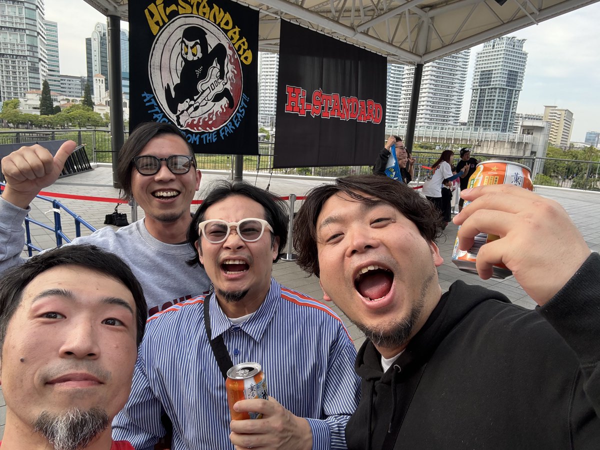 サカす tweet media