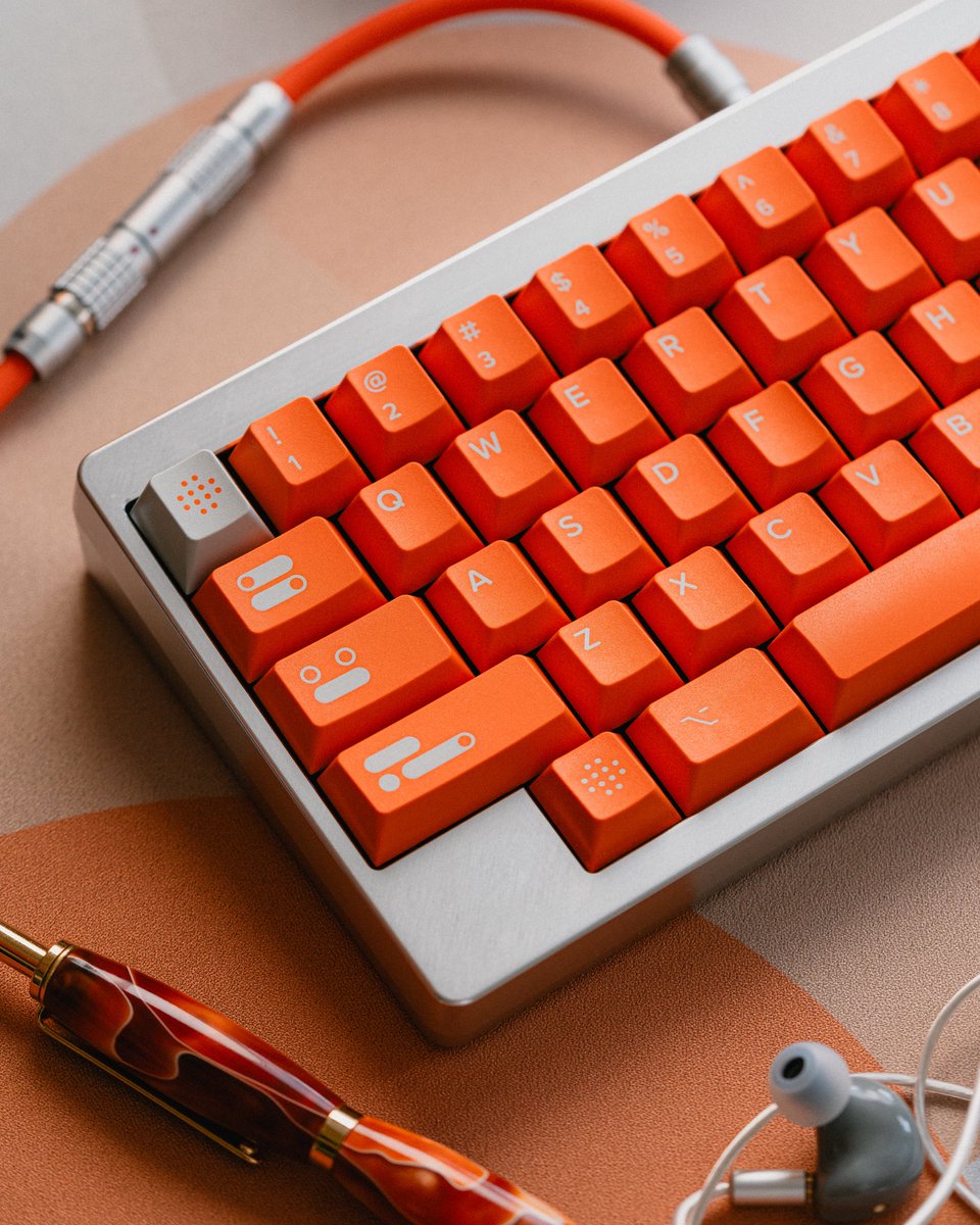sterlingand_co's tweet photo. Setup Sunday 🍊 https://t.co/ABgxl1cQt2