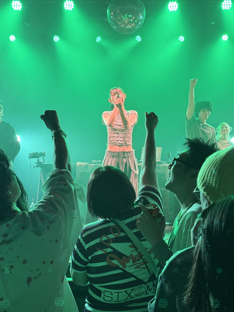 mockin'on tweet media