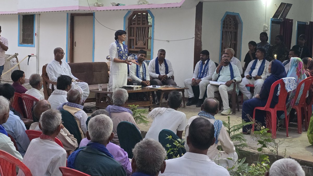 ProfInduChodhry's tweet image. मा० बहन जी के निर्देशानुसार विधानसभा मोहम्दाबाद गोहना के सेक्टर एवं बूथ पर सदस्यता अभियान एवं समीक्षा कार्यक्रम

#पुराना_दौर_वापस_लाना_है_बीएसपी 
#bsp #2027_में_bsp_सरकार #बसपा