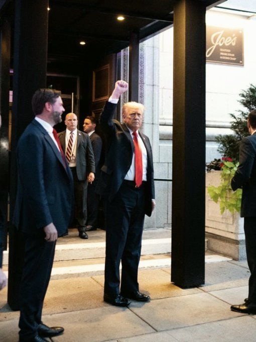 Only Donald J. Trump News Fans🇺🇸 tweet media