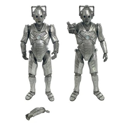 richard_price2's tweet image. It’s really cool that in July after all these years the Nightmare in Silver Cybermen version finally get a @CharacterToysUK standard figure release. Very exciting. Who’s going to be buying a pack? #DoctorWho #newfigurerelease #charactertoys