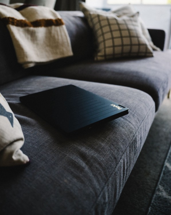 ASUS's tweet image. Create anywhere, anytime. 🌿💻
From cozy corners to the great outdoors — your creativity never stops.

creator--Laura Waddell ✨

#ProArt #ASUS #ProArtGoProEdition