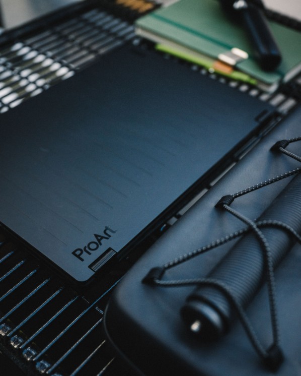 ASUS's tweet image. Create anywhere, anytime. 🌿💻
From cozy corners to the great outdoors — your creativity never stops.

creator--Laura Waddell ✨

#ProArt #ASUS #ProArtGoProEdition