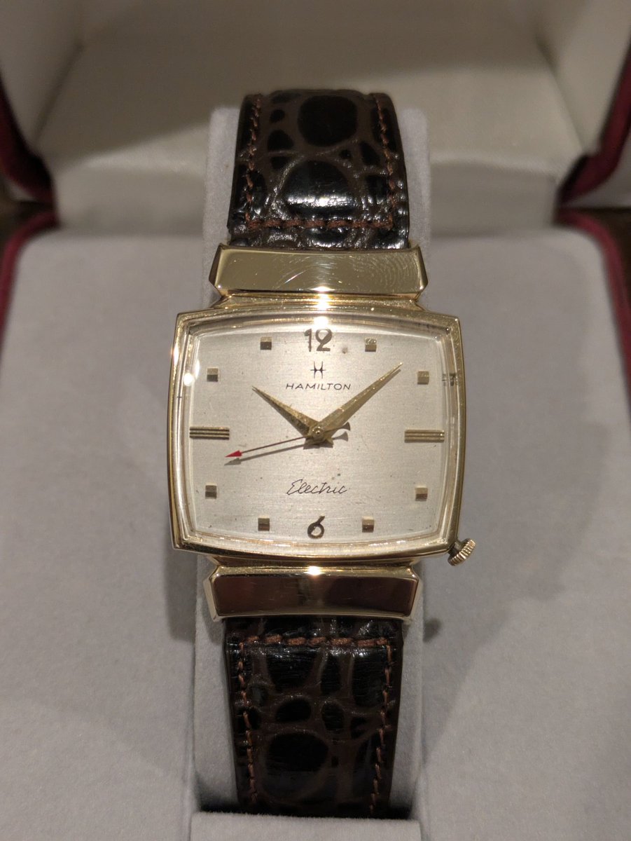 WatchPatrolRF's tweet image. ⚡ Only 2,600 Everest II made, but this one comes straight from Rene Rondeau’s own stash. Fresh 505 service and running like new—real Electric history on the wrist. #Hamilton #Electric #vintage #Calibrel

💰 $1,000 at wptrl.co/l/2833471