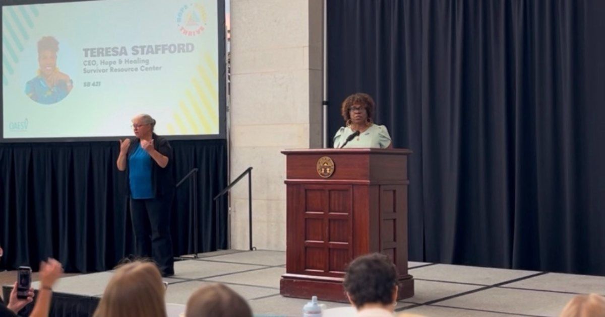 PNS_News's tweet image. During Sexual Assault Awareness Month, Ohio advocates are calling attention to new data showing an increase in complex assault cases. They’re urging lawmakers to consider reforms aimed at improving survivor support. More details: buff.ly/Qlb8SfI
#SAAM #Ohio