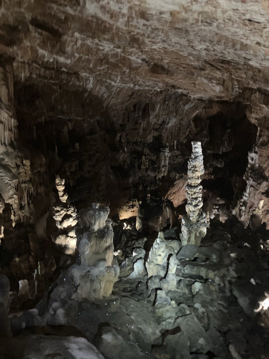 mzavadlav's tweet photo. Divaška jama# Divaški Kras # magic Slovenia https://t.co/fiKakrMlmu