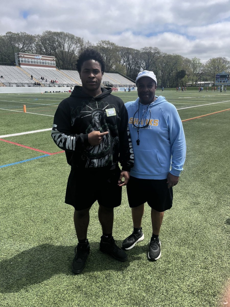 MichaiCrump's tweet image. I had an amazing visit at @LIUSharksFB yesterday it was a great experience and environment #finsup
:
@CoachRCooper 
@CoachRCooper @Coach_Ogbu @_dlmerritt @Coach_Hammock @coachMarceli 
#cfb #collegefootball