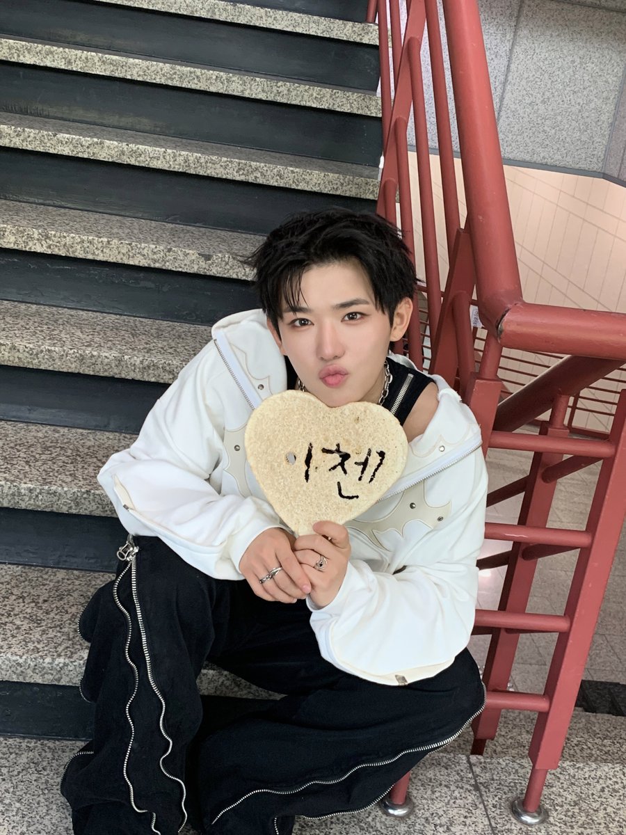 20260419 INKIGAYO

🎤🔝🚚 ⋆꙳

#MODYSSEY #모디세이 
#YICHEN #이첸 
#HOOK #훜 #GotHooked