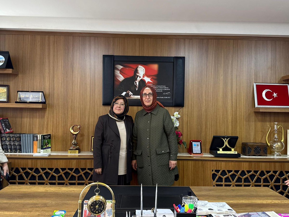 Bu sabah KASDER Genel Merkezi’nin kahvaltı programında kıymetli hemşehrilerimizle bir araya geldik.
Aynı sofrada buluşunca, Kastamonu’nun samimi havasını, güçlü dayanışmasını ve gönül bağını bir kez daha hissettik.

Memleket kokan bu güzel buluşma için, nazik davetleri ve samimi