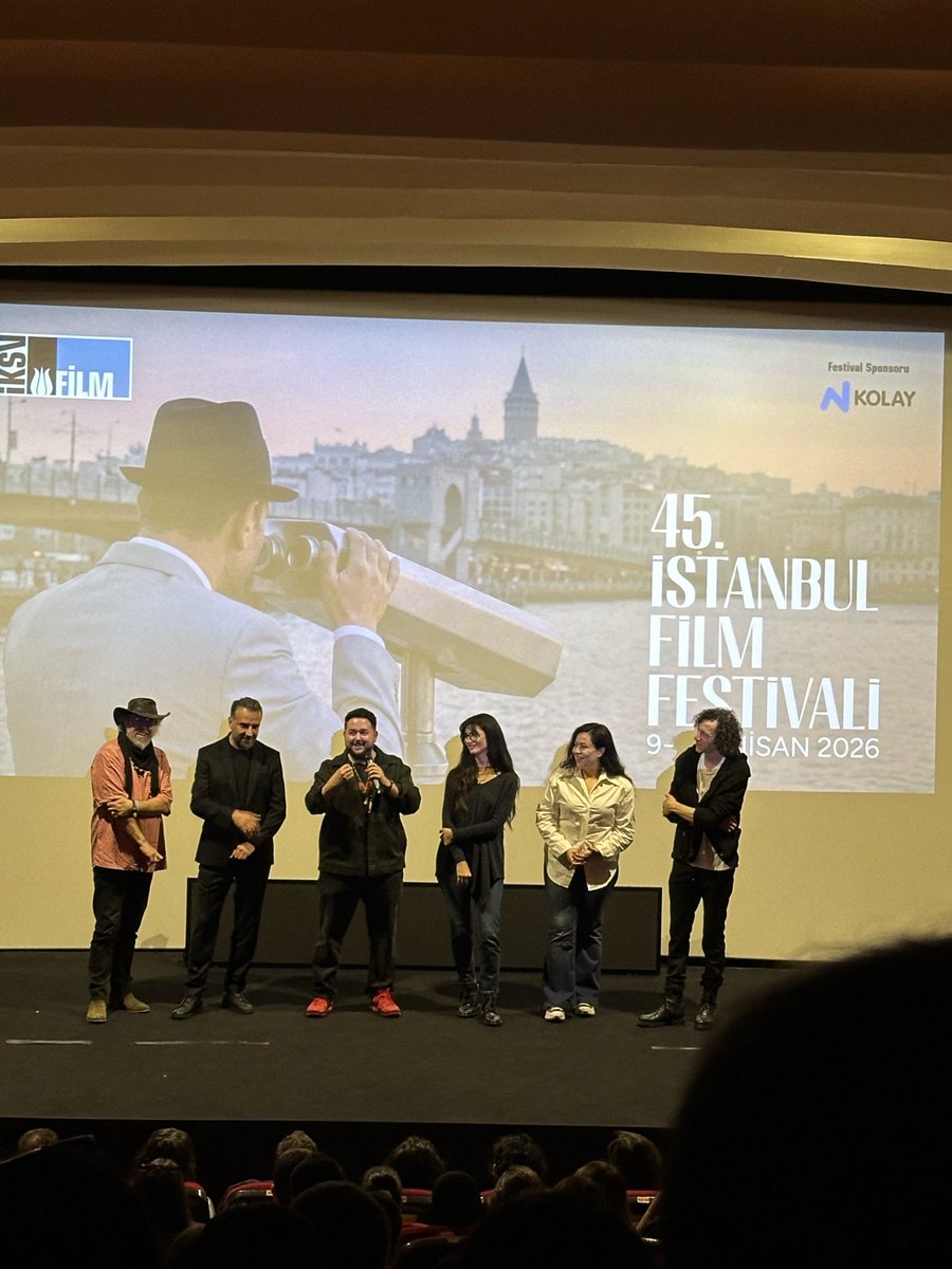 defne🌙 tweet media